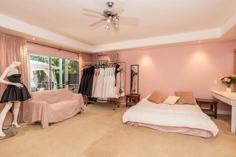 To Let 4 Bedroom Property for Rent in Constantia Western Cape